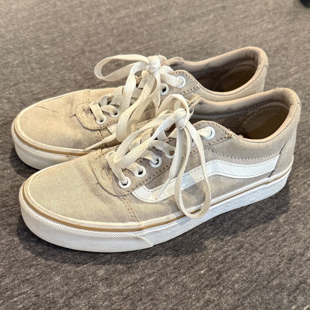 Vans beige and White low Canvas Sneakers size 6